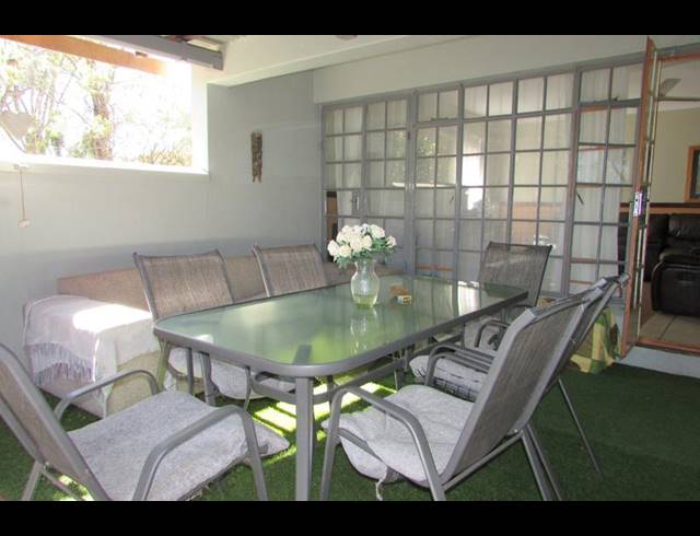 2 BEDROOM TOWNHOUSE FOR SALE IN WHITE RIVER EXT 16